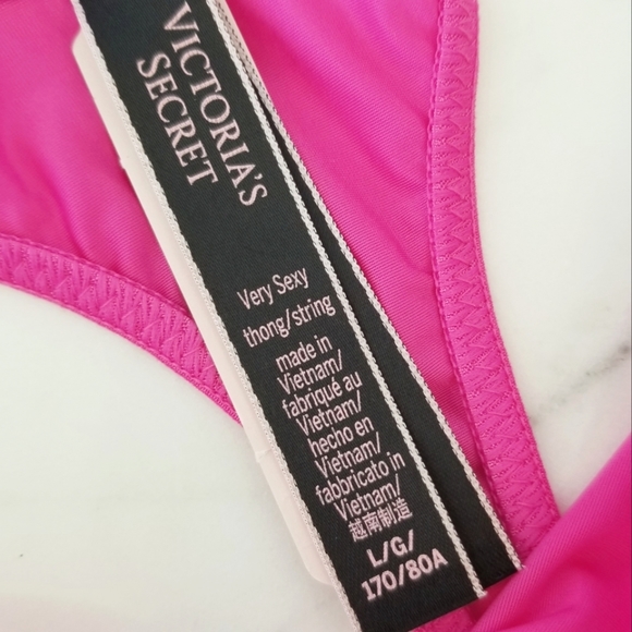 Victoria's Secret Very Sexy Rhinestone Crystal Shine Strap PINK Thong Panty NWT - Picture 7 of 12